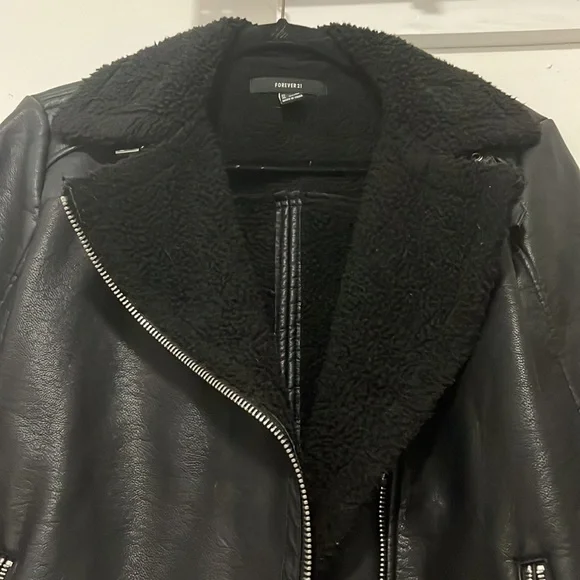 Forever 21 faux leather moto jacket 💫💫 - Picture 4 of 16